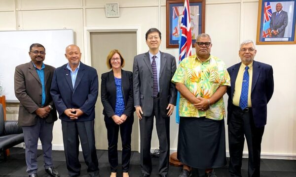 CABI photo with Fiji minister agriculture April2025